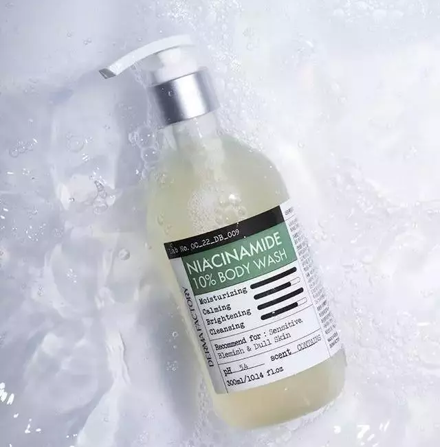 Гель для душа с ниацинамидом Derma Factory Niacinamide 10% Body Wash